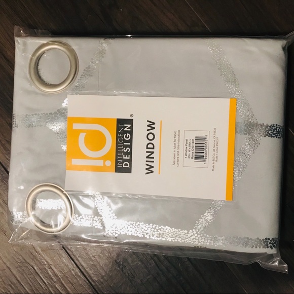 NWT✨ Intelligent Design|84Grommet Blackout curtain - Picture 8 of 10